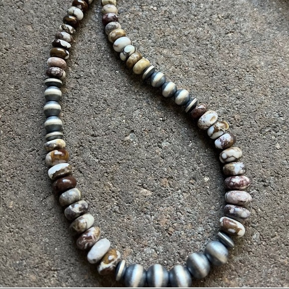 Sterling Silver Graduated Wild Horse Bead Necklace. 18 inch